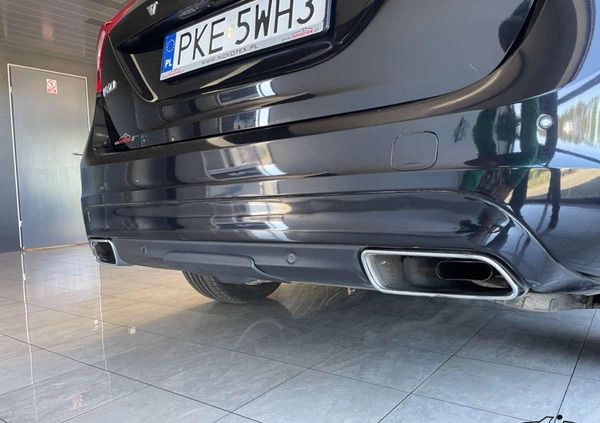 Volvo V60 cena 45500 przebieg: 204000, rok produkcji 2014 z Praszka małe 254